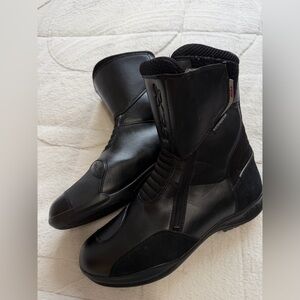 Like NEW! $329 TCX GTX Touring Black Motorcycle Boots Waterproof 44 10.5